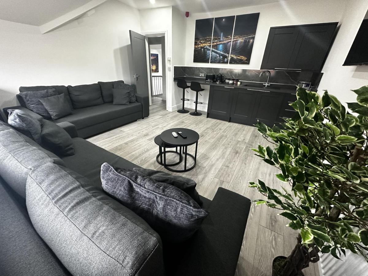 New Osborne Luxury Hottub And Jacuzzi Suites Blackpool Bagian luar foto